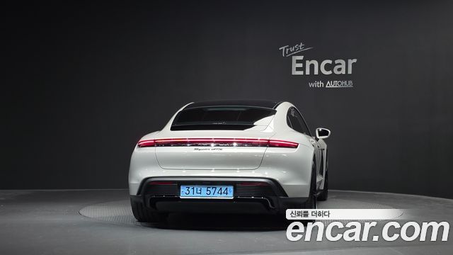 Porsche Taycan 2022 — photo 4