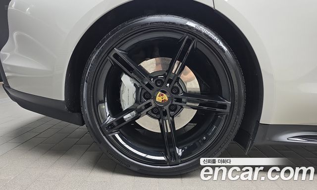 Porsche Taycan 2022 — photo 5