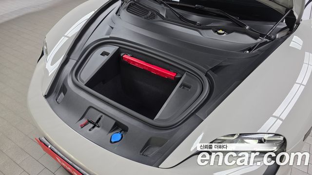 Porsche Taycan 2022 — photo 6