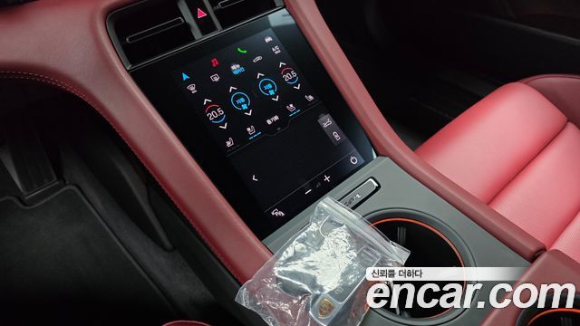 Porsche Taycan 2022 — photo 12