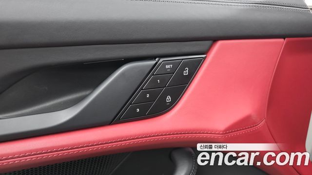 Porsche Taycan 2022 — photo 29