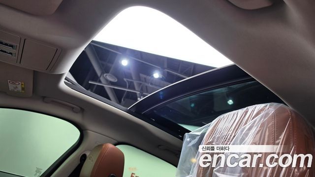Jaguar F-PACE 2017 — photo 18