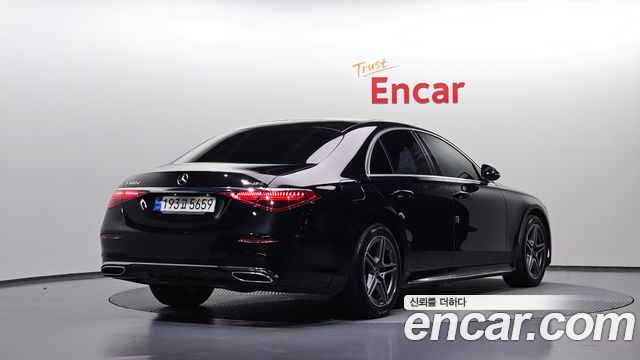 Mercedes-Benz S-Class 2023 — photo 2
