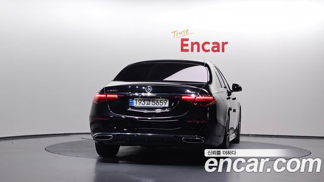 Mercedes-Benz S-Class 2023 — photo 4