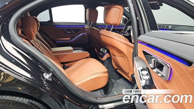Mercedes-Benz S-Class 2023 — photo 17