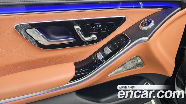 Mercedes-Benz S-Class 2023 — photo 25