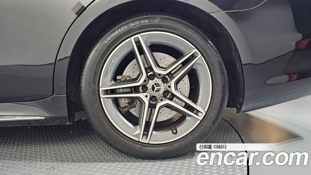 Mercedes-Benz S-Class 2023 — photo 7
