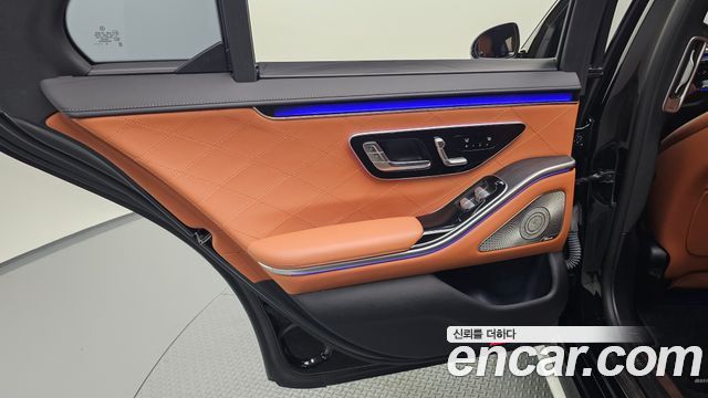 Mercedes-Benz S-Class 2023 — photo 15