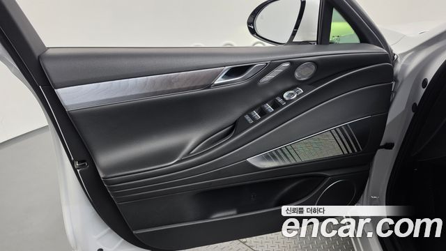 Genesis G80 2022 — photo 14
