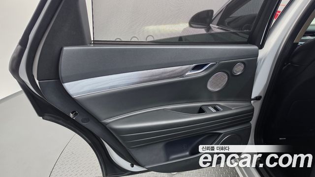 Genesis G80 2022 — photo 15