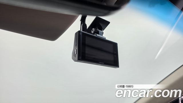 Genesis G80 2022 — photo 27