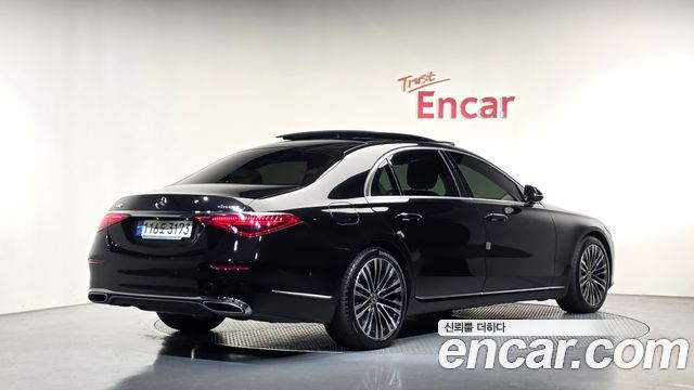 Mercedes-Benz S-Class 2023 — photo 2