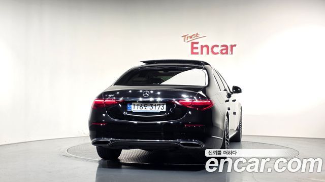 Mercedes-Benz S-Class 2023 — photo 4