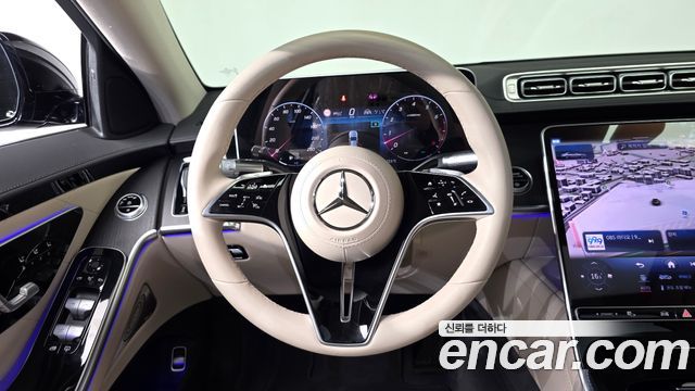 Mercedes-Benz S-Class 2023 — photo 19