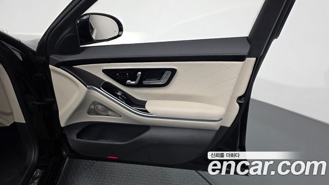 Mercedes-Benz S-Class 2023 — photo 14