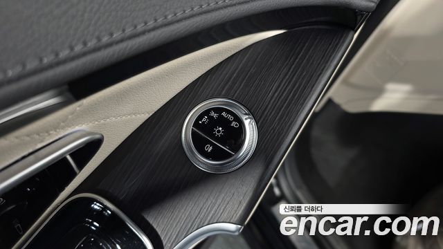 Mercedes-Benz S-Class 2023 — photo 27
