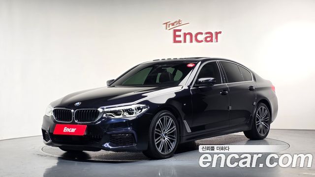 BMW 5-Series 2019 — photo 1