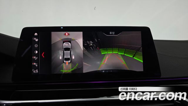 BMW 5-Series 2019 — photo 20