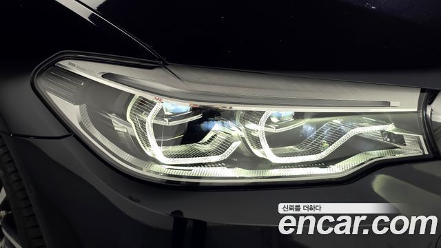 BMW 5-Series 2019 — photo 8
