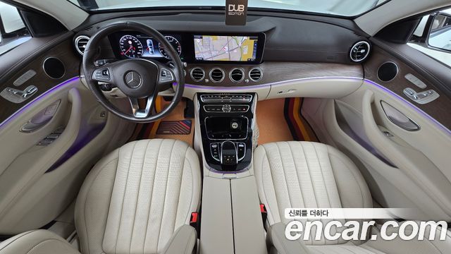 Mercedes-Benz E-Class 2017 — photo 10