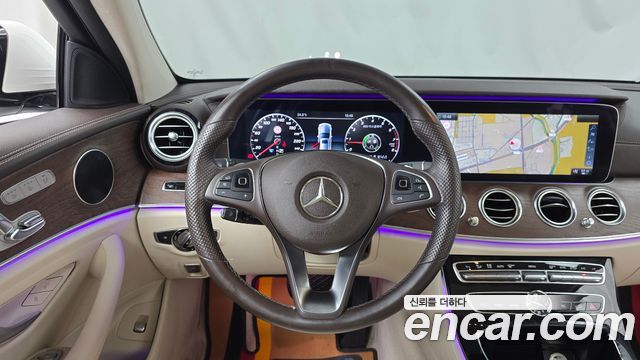 Mercedes-Benz E-Class 2017 — photo 19