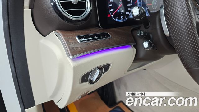 Mercedes-Benz E-Class 2017 — photo 28
