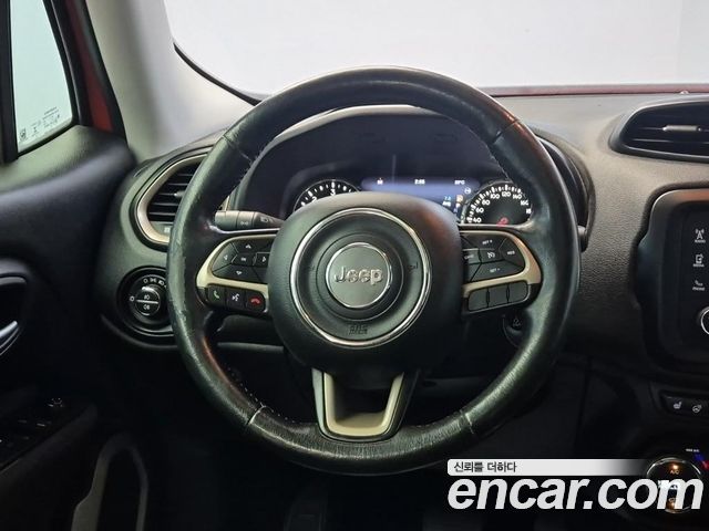 Jeep Renegade 2016 — photo 9