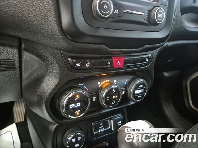 Jeep Renegade 2016 — photo 15