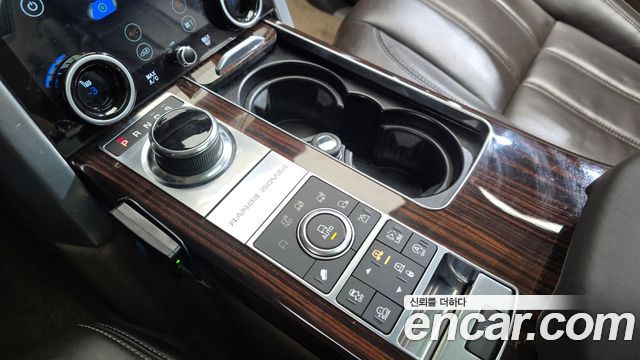 Land Rover Range Rover 2017 — photo 12