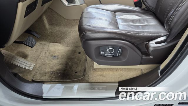 Land Rover Range Rover 2017 — photo 25