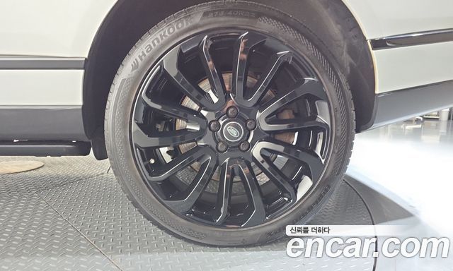 Land Rover Range Rover 2017 — photo 7