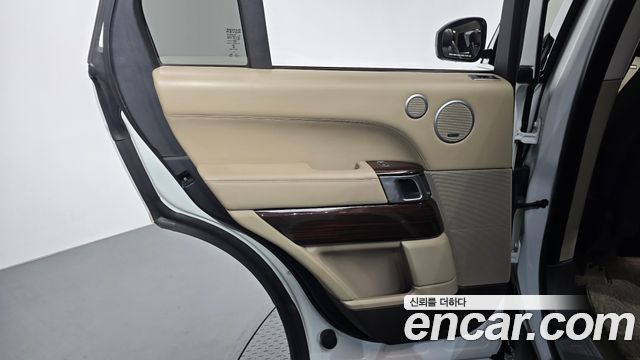 Land Rover Range Rover 2017 — photo 15