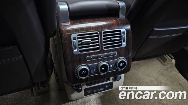 Land Rover Range Rover 2017 — photo 33