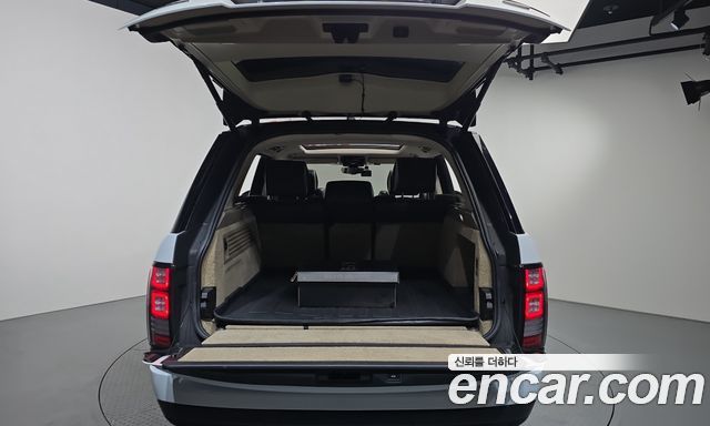Land Rover Range Rover 2017 — photo 35