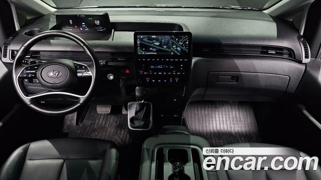 Hyundai Staria 2023 — photo 10