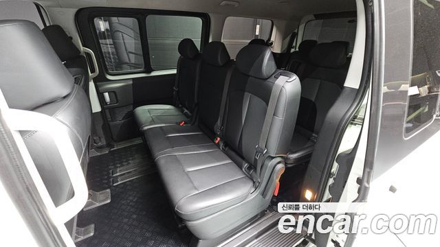 Hyundai Staria 2023 — photo 18