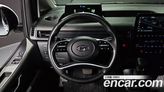 Hyundai Staria 2023 — photo 19
