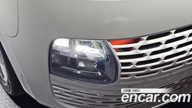 Hyundai Staria 2023 — photo 8