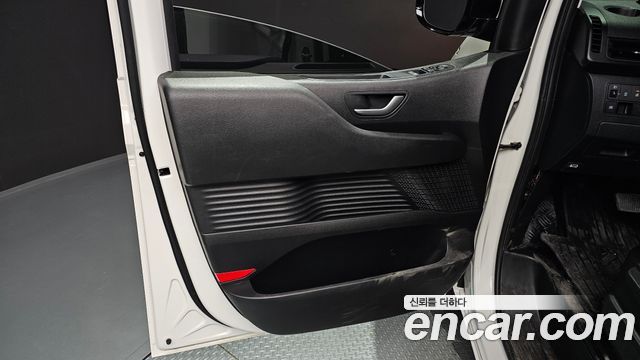 Hyundai Staria 2023 — photo 14