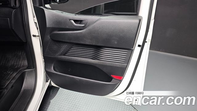 Hyundai Staria 2023 — photo 15