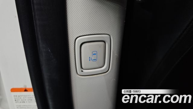 Hyundai Staria 2023 — photo 33