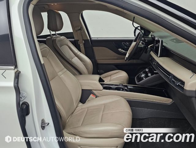 Lincoln Corsair 2020 — photo 11