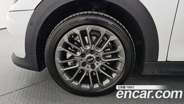 Mini Cooper 2025 — photo 5