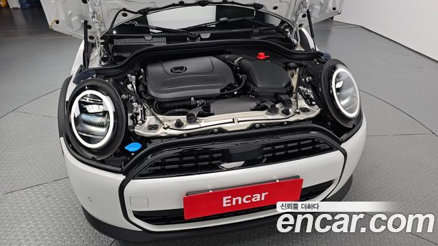 Mini Cooper 2025 — photo 6