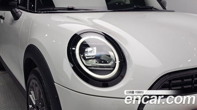 Mini Cooper 2025 — photo 8