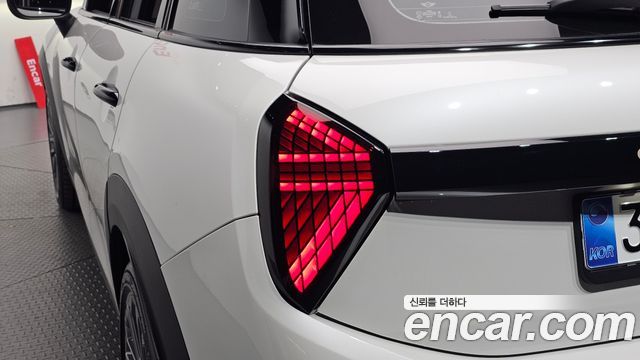 Mini Cooper 2025 — photo 9