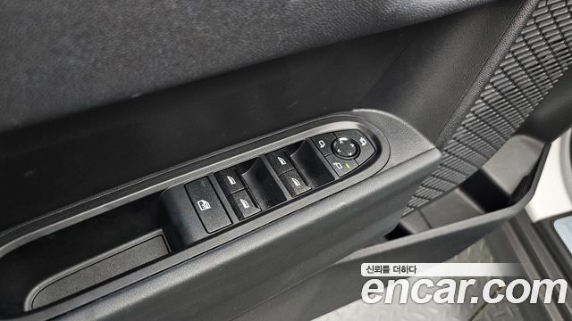 Mini Cooper 2025 — photo 30