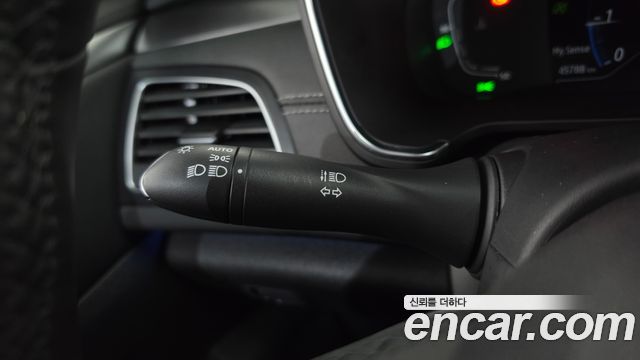 Renault Korea SM6 2023 — photo 35
