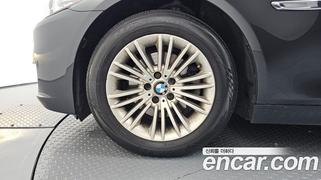 BMW 5-Series 2015 — photo 5