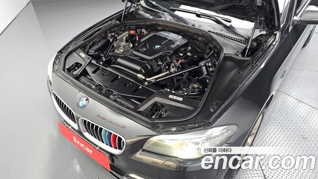 BMW 5-Series 2015 — photo 6